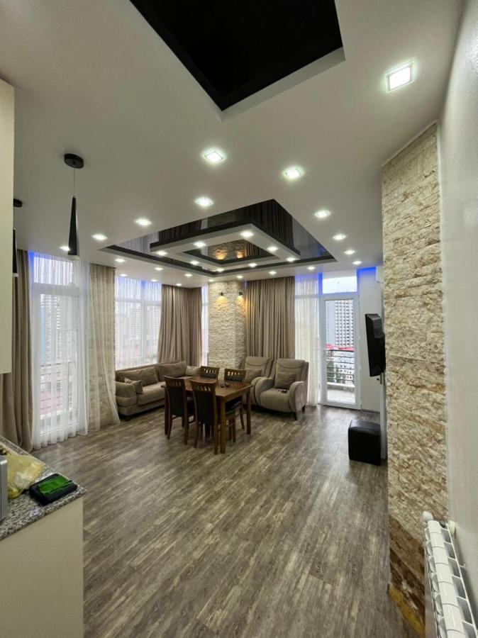Apartament Delux Sea View Batumi Esterno foto
