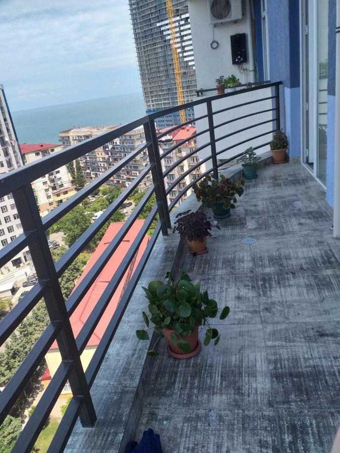 Apartament Delux Sea View Batumi Esterno foto